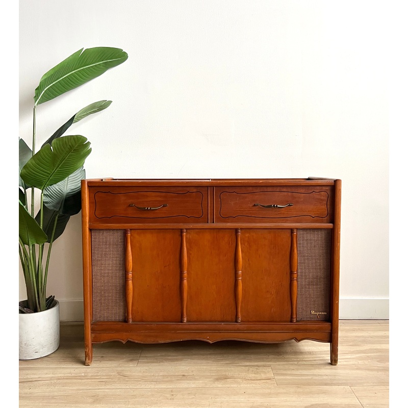 Vintage Mid Century Console Stereo / Record Player